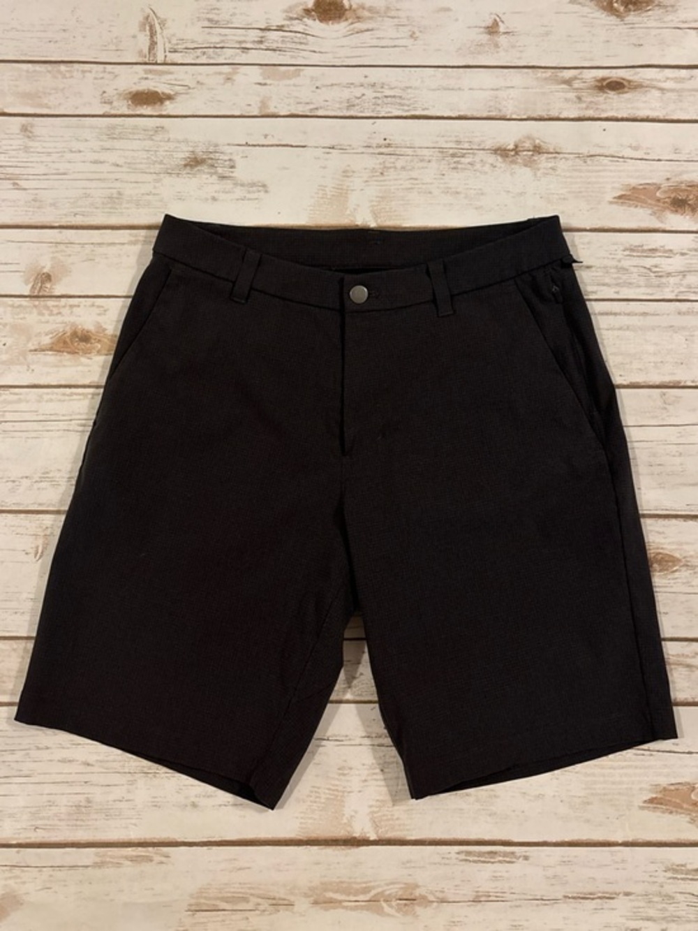 Commission Classic-Fit Short 9"
DESIGNED FOR ON THE MOVE Size 30 Dark Gray